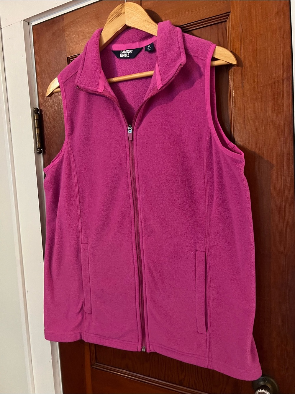 Lands’ End Fuchsia Pink Fleece Vest Medium Full Zip Cozy Layering - Picture 4 of 10